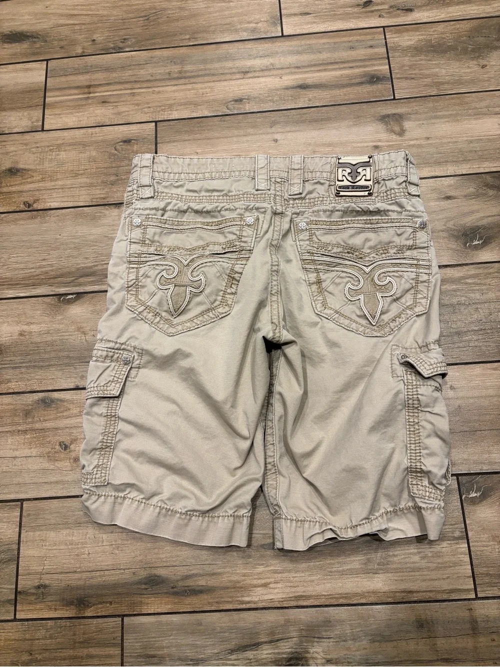 Rock Revival Mens Size 36x13 Beige Tan Embroidered Fleur De Lis Cargo Shorts